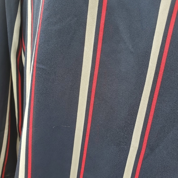 Van Heusen Women's Striped Blouse Size Medium Blue Beige Red - Picture 9 of 13